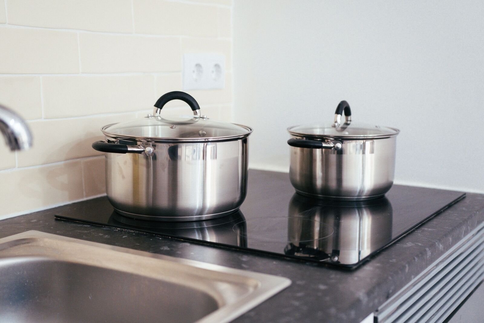 Induction Cooktop Not Working? Troubleshooting Guide