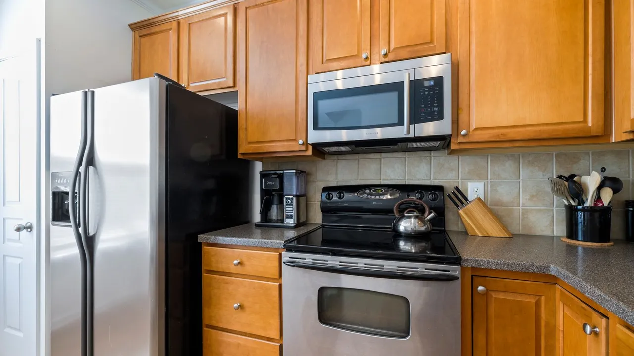 Microwave runs but the food's still cold? Here's what's happening